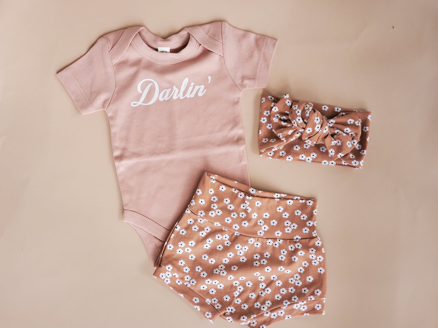 Baby Girl Gift Set | Darlin' In A Daisy Field