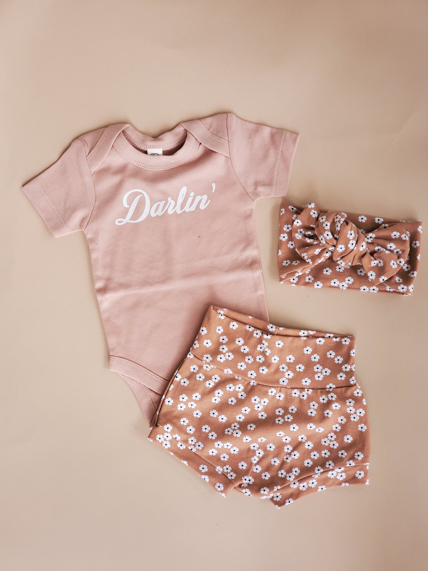 Baby Girl Gift Set | Darlin' In A Daisy Field